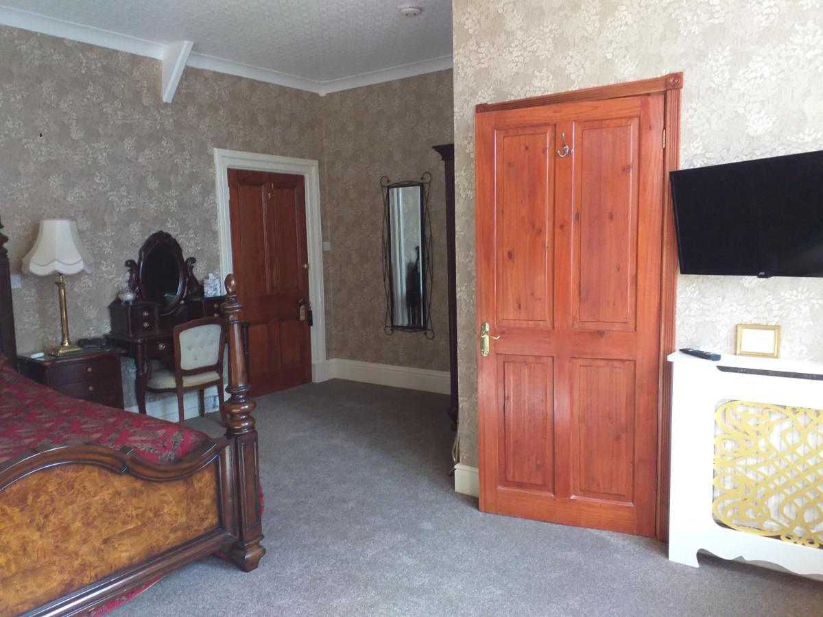 St David's Guesthouse Haverfordwest Extérieur photo