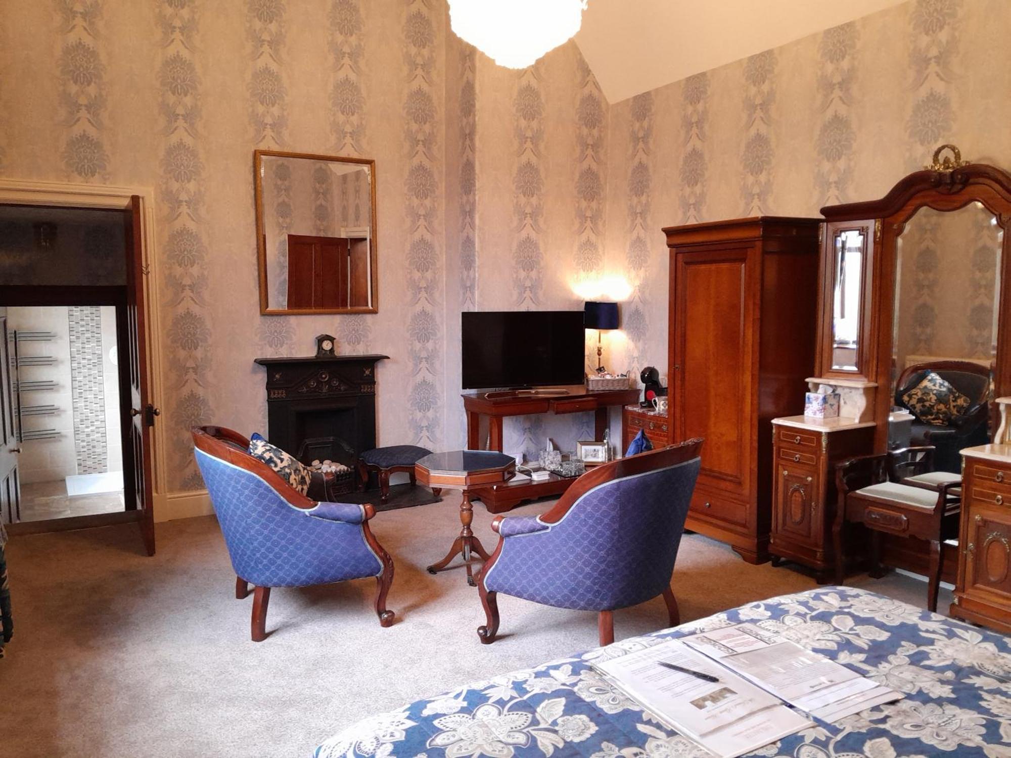 St David's Guesthouse Haverfordwest Extérieur photo