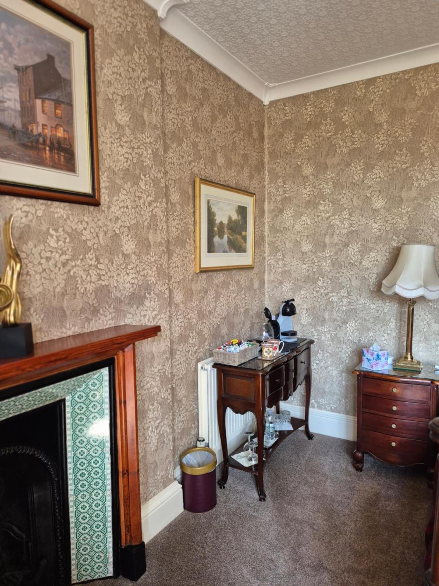 St David's Guesthouse Haverfordwest Extérieur photo