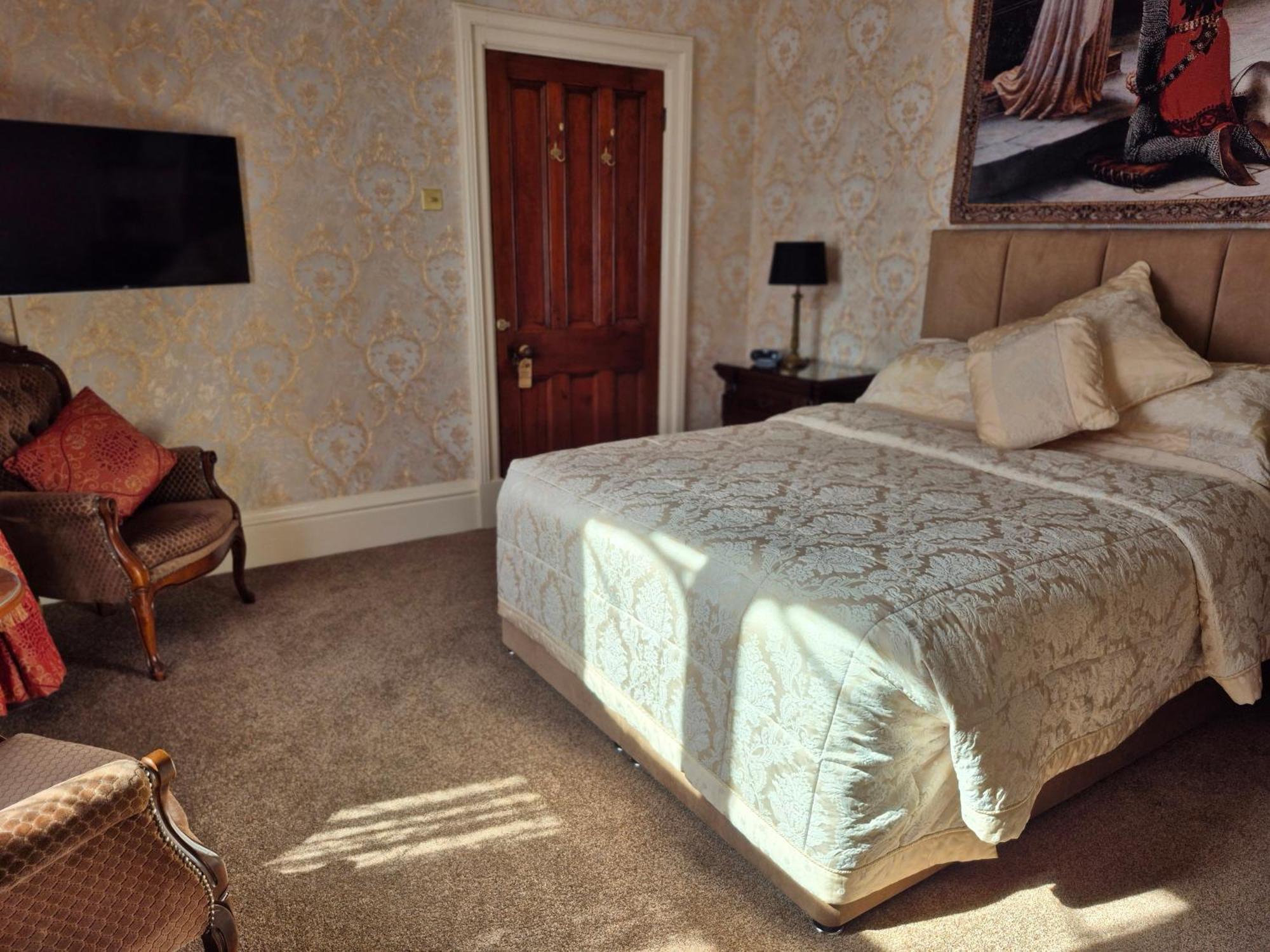 St David's Guesthouse Haverfordwest Extérieur photo