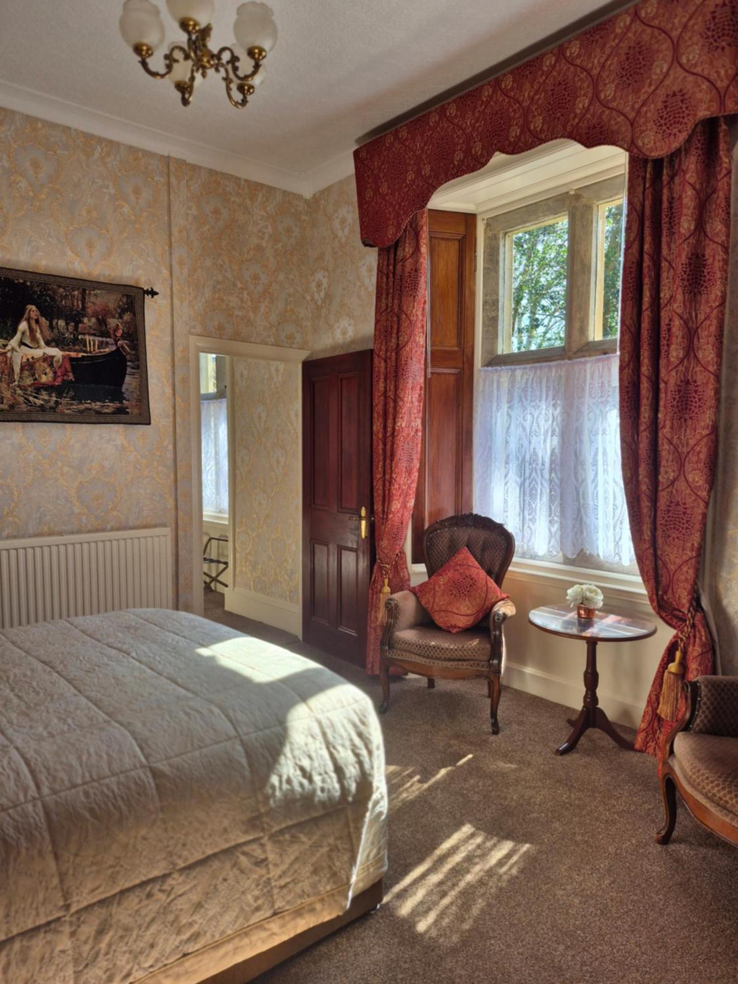 St David's Guesthouse Haverfordwest Extérieur photo
