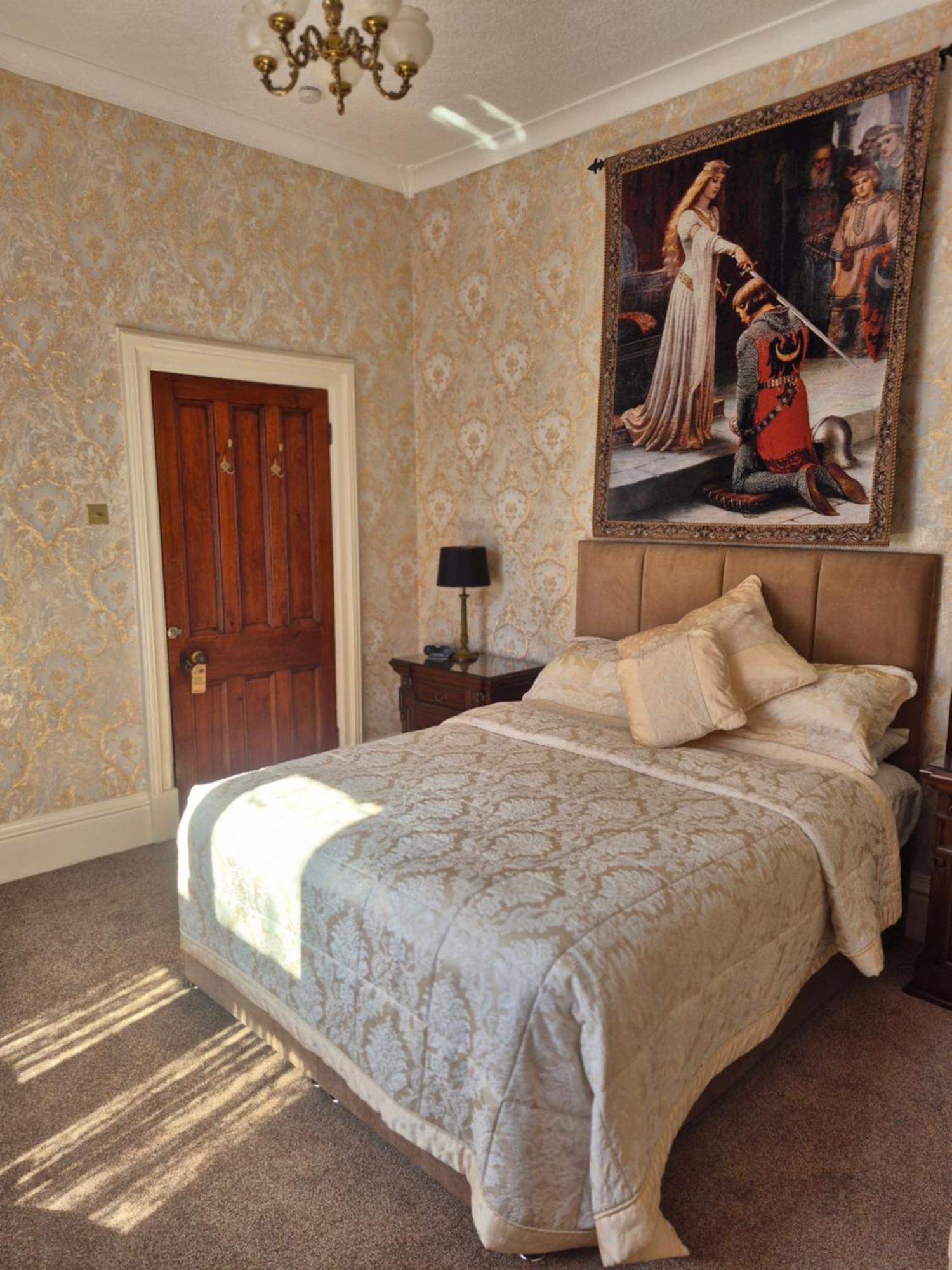 St David's Guesthouse Haverfordwest Extérieur photo