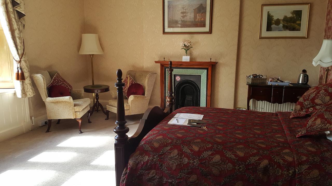 St David's Guesthouse Haverfordwest Extérieur photo