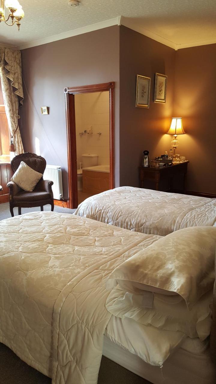 St David's Guesthouse Haverfordwest Extérieur photo